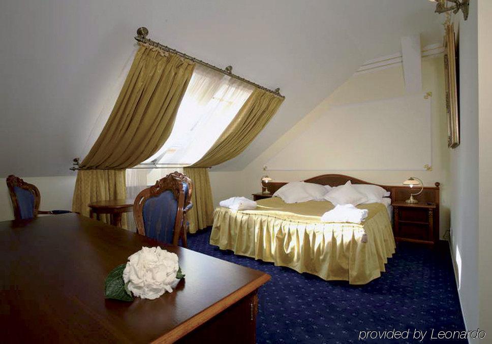 General Boutique Hotel & Wellness Prague Room photo